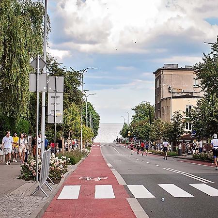 Apartament Sunset Boulevard Z Tarasem Dla 4 Gosci Gdynia Exterior foto